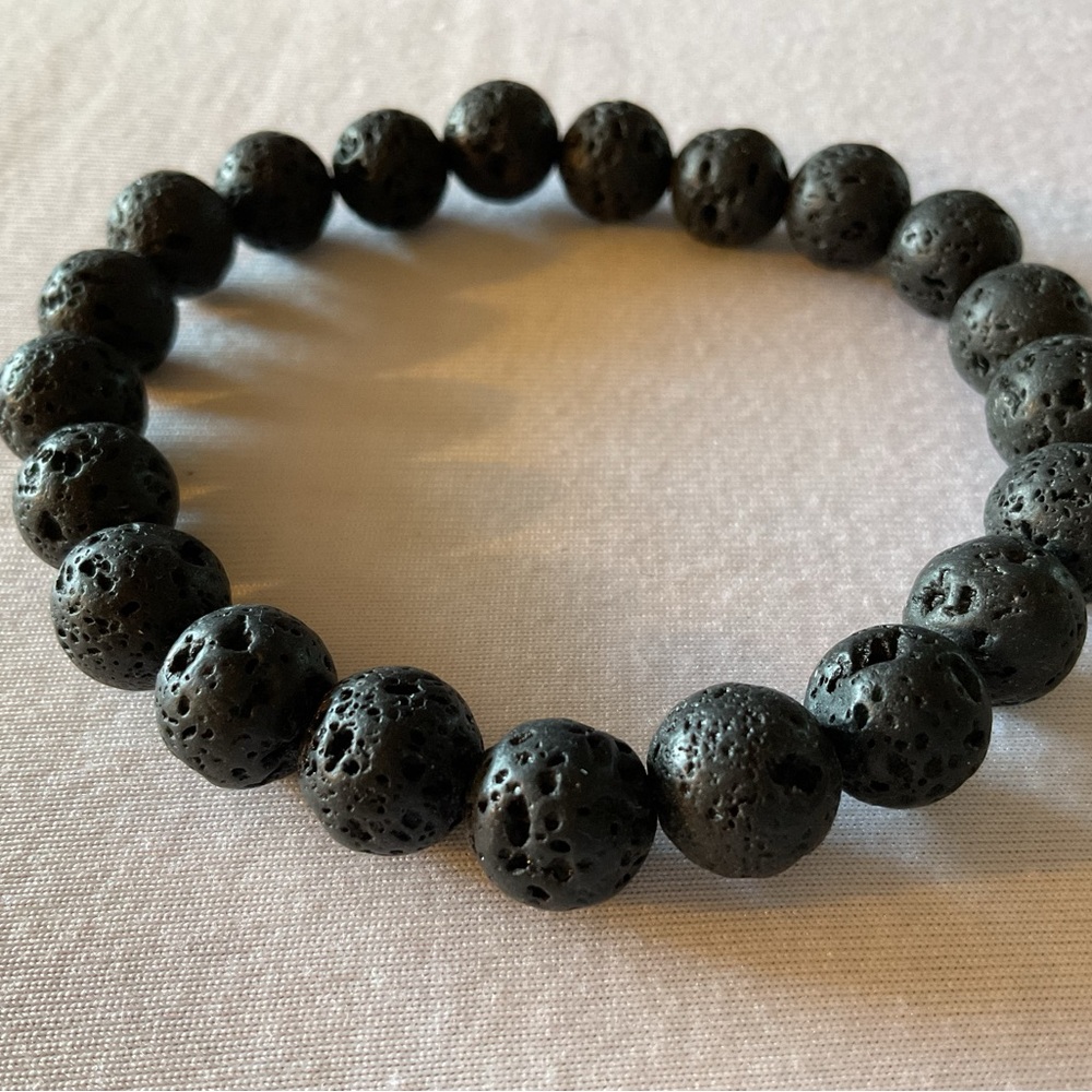 MEN’S BLACK LAVA STONE STRETCH BRACELET
